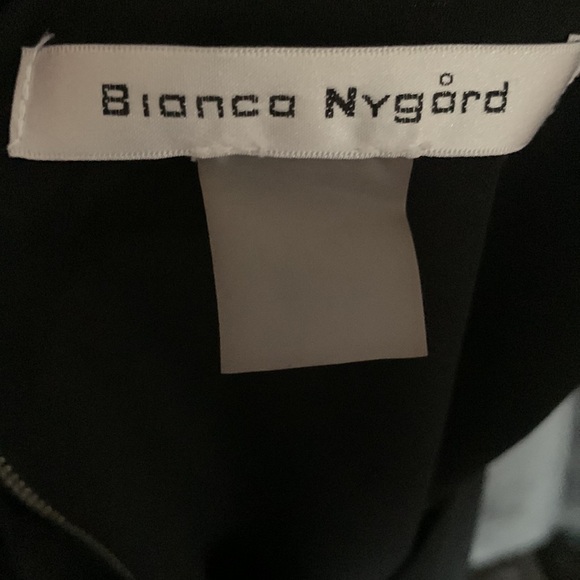 COPY - Bianco Nygard black flowy top - Picture 6 of 9